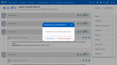 Aviso de cobrança ao finalizar o atendimento com as opções Cobrar agora e Deixar para a recepção